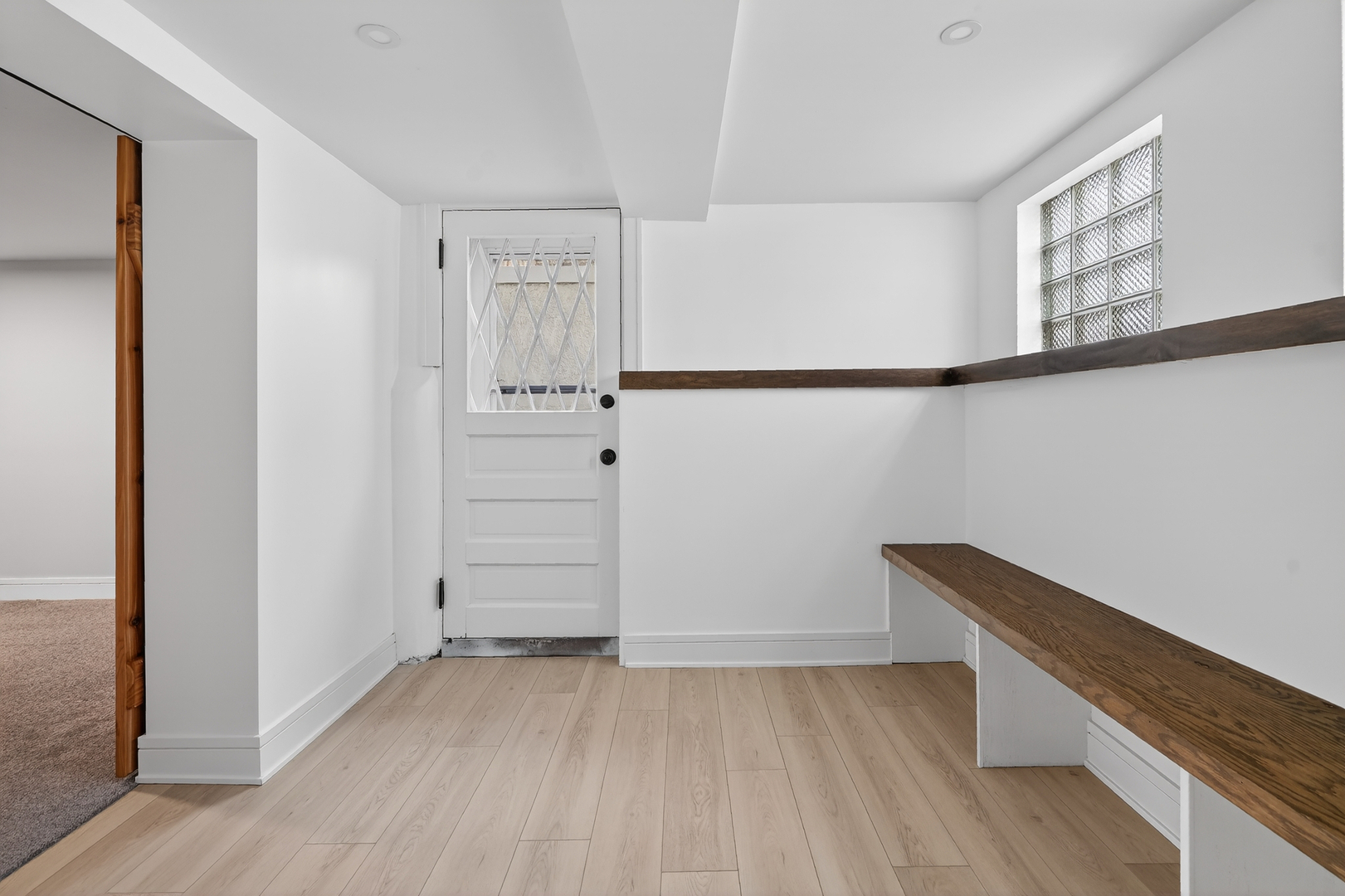 7947 S Dorchester Avenue, Chicago, IL 60619