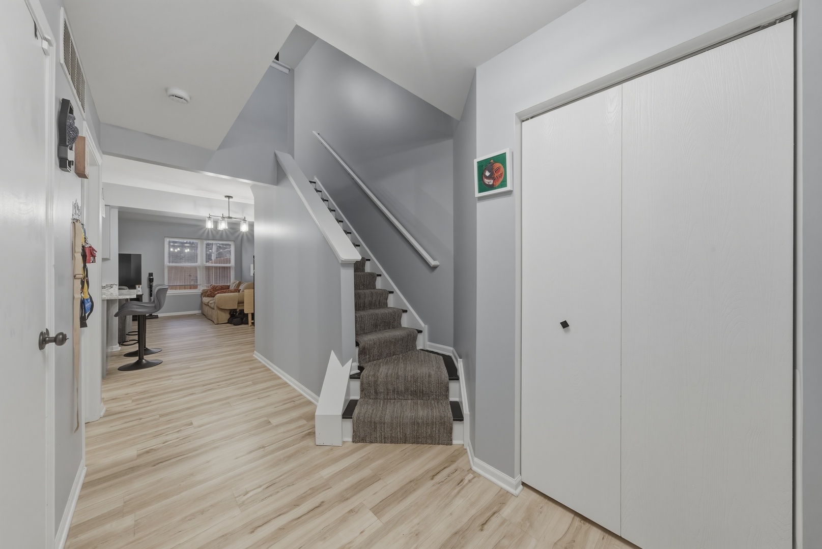 541 Heritage Drive, Oswego, IL 60543