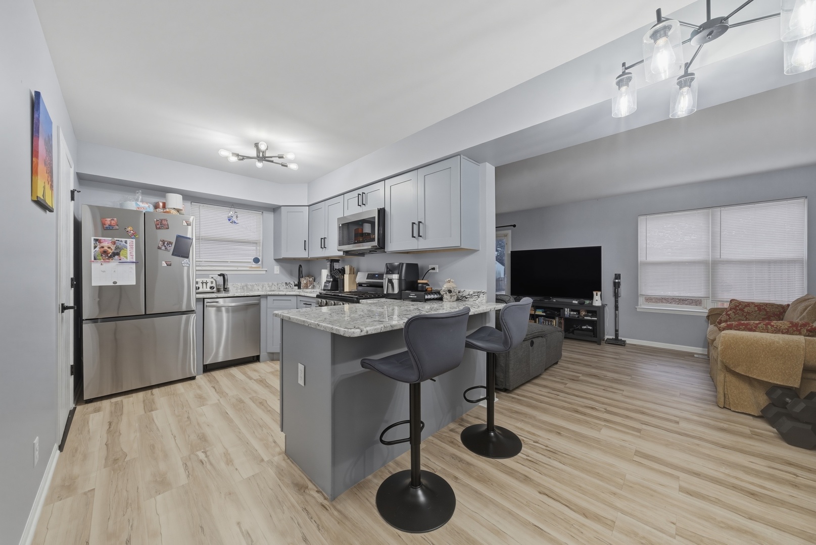 541 Heritage Drive, Oswego, IL 60543