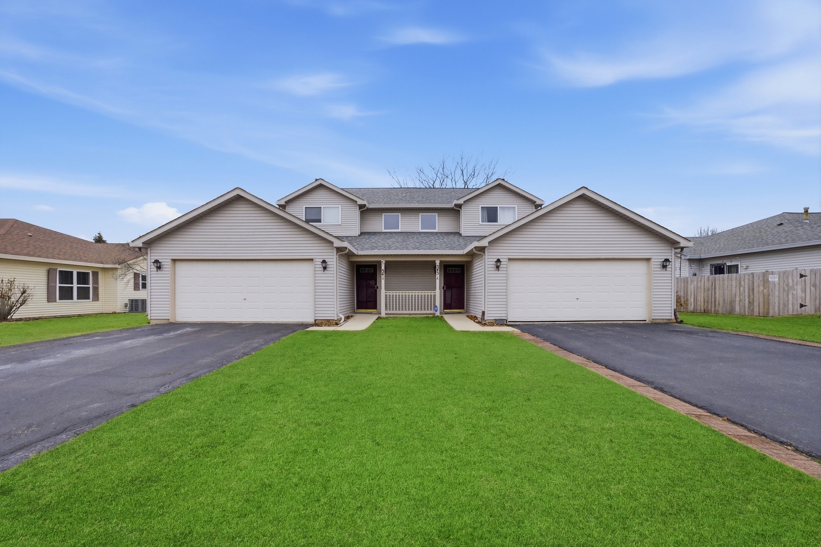 541 Heritage Drive, Oswego, IL 60543