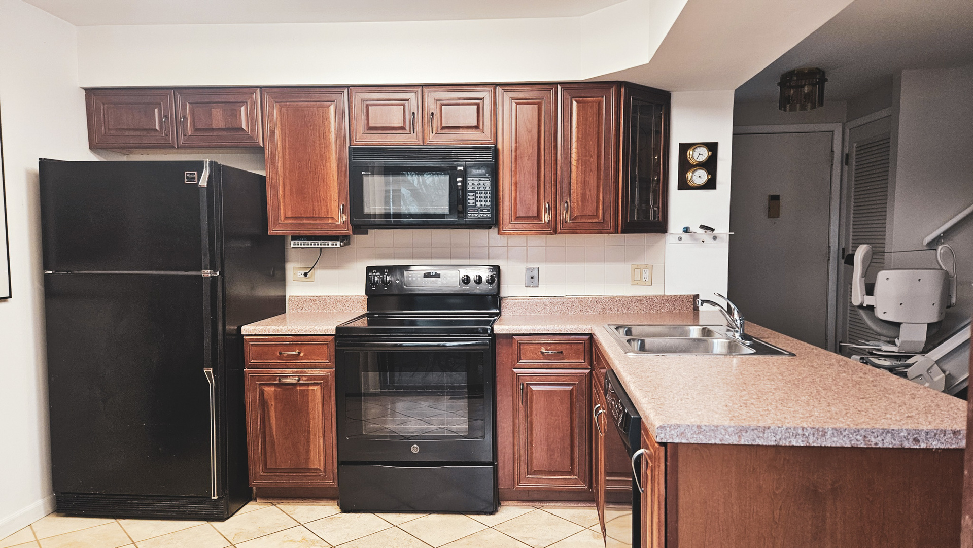 748 Chandler Road, Gurnee, IL 60031