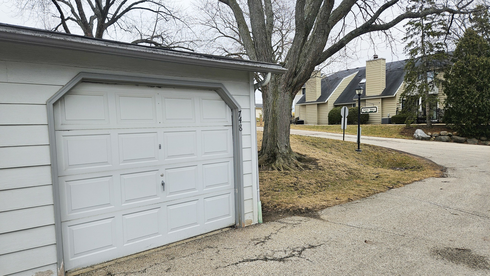 748 Chandler Road, Gurnee, IL 60031