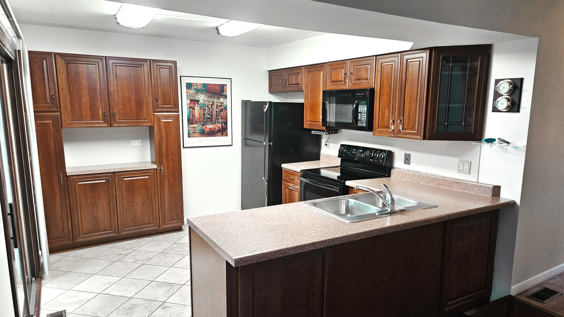 748 Chandler Road, Gurnee, IL 60031