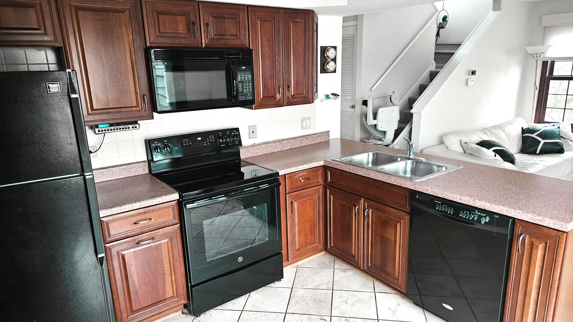 748 Chandler Road, Gurnee, IL 60031