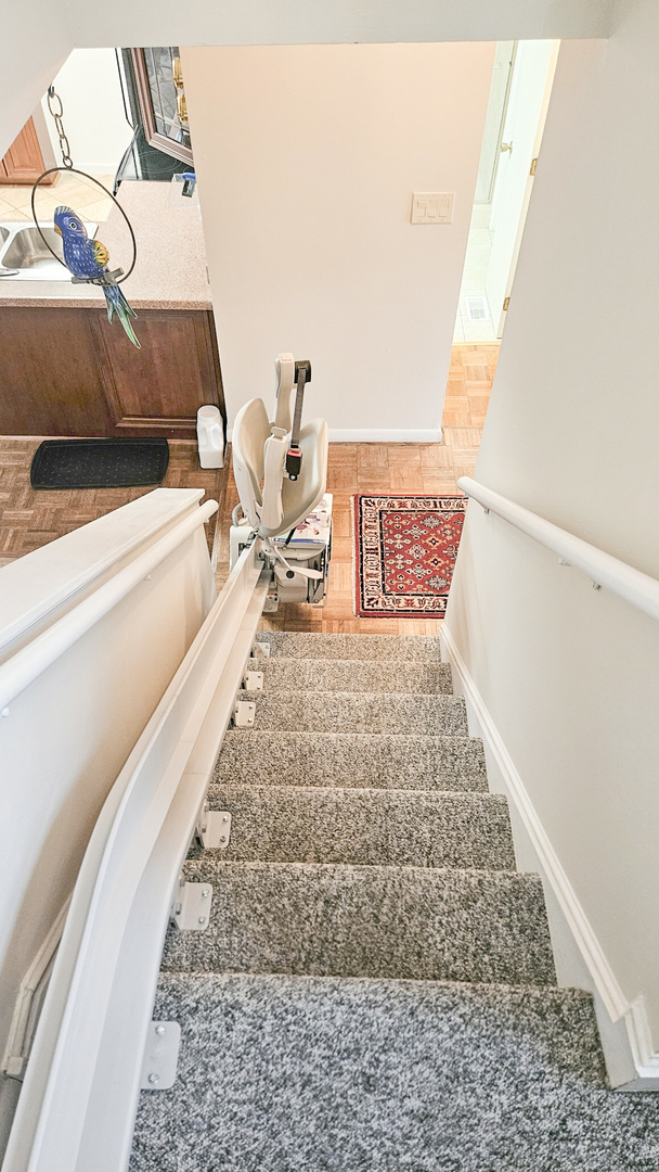 748 Chandler Road, Gurnee, IL 60031