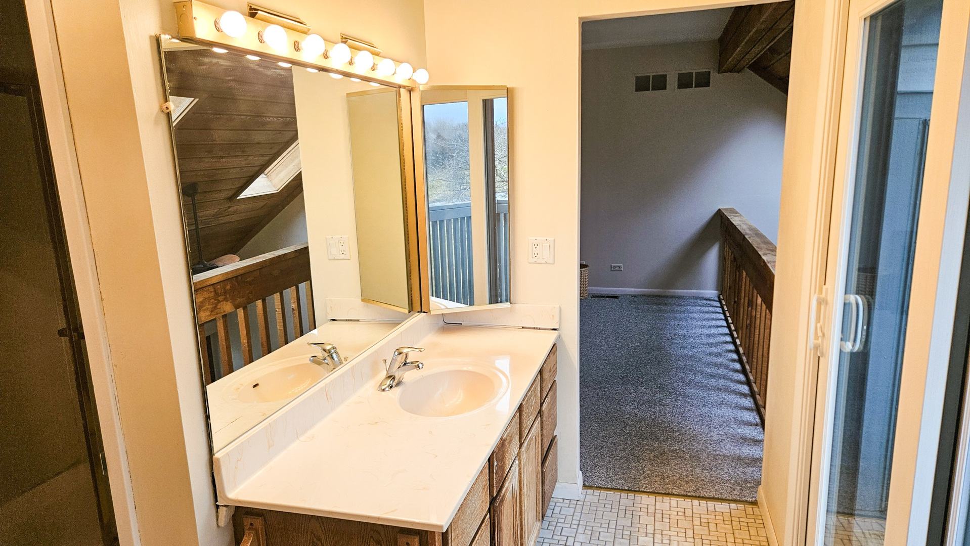 748 Chandler Road, Gurnee, IL 60031