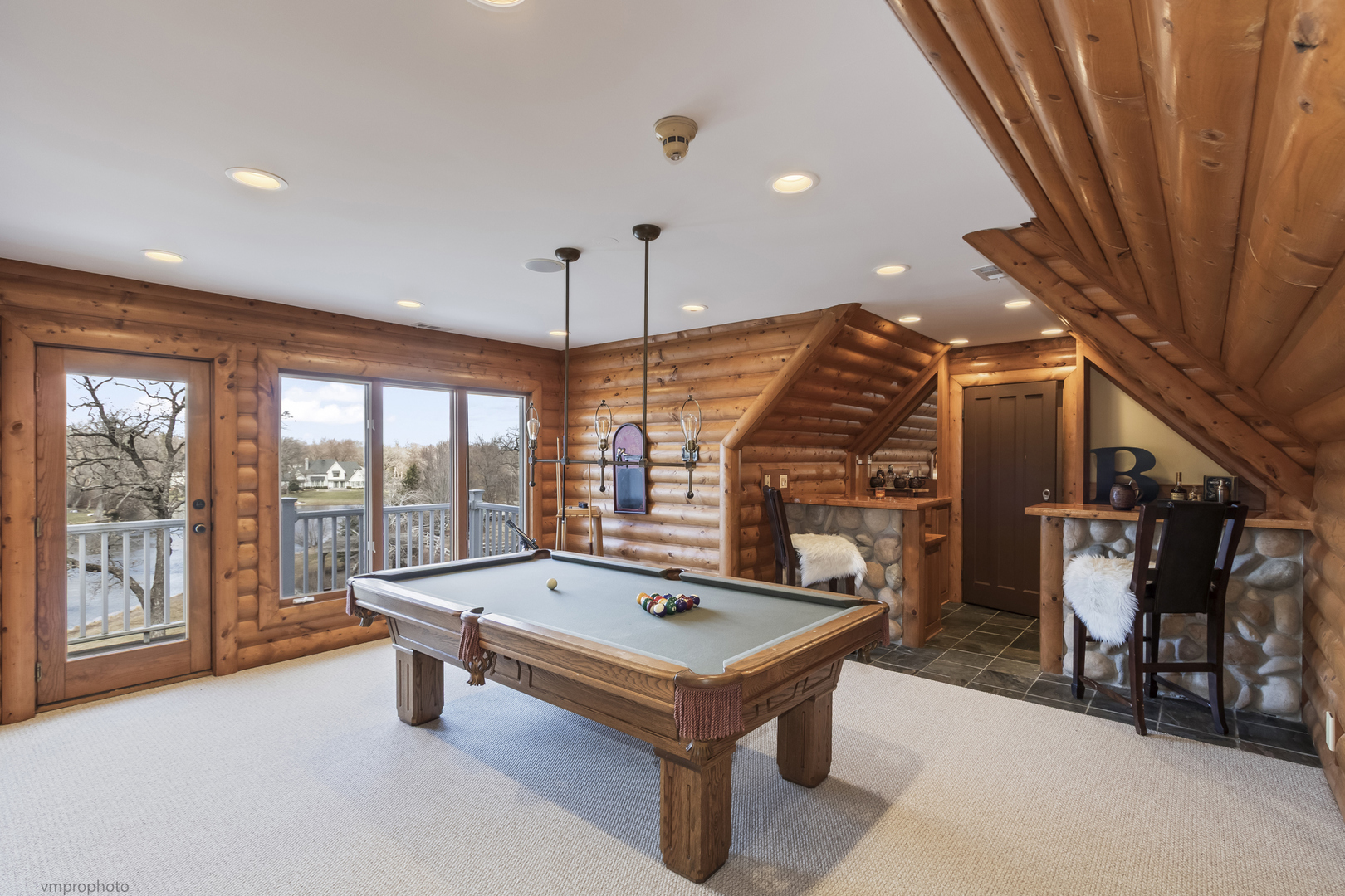 10 Old Hart Road, Barrington Hills, IL 60010