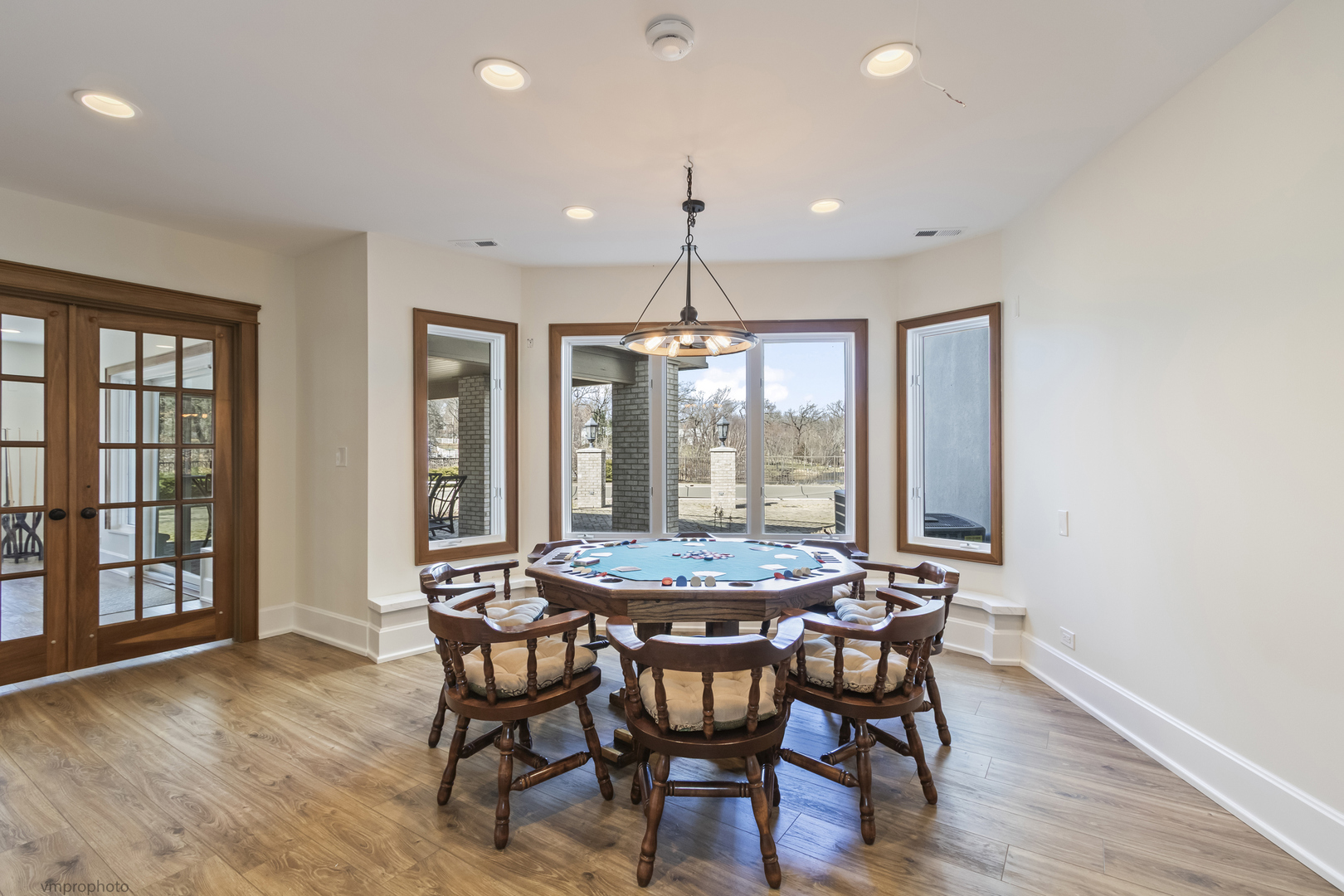 10 Old Hart Road, Barrington Hills, IL 60010