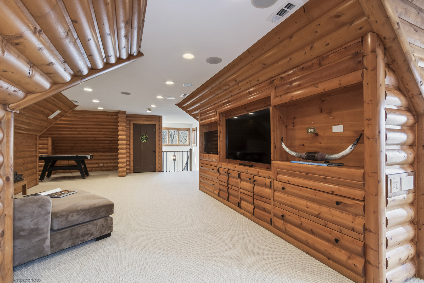 10 Old Hart Road, Barrington Hills, IL 60010