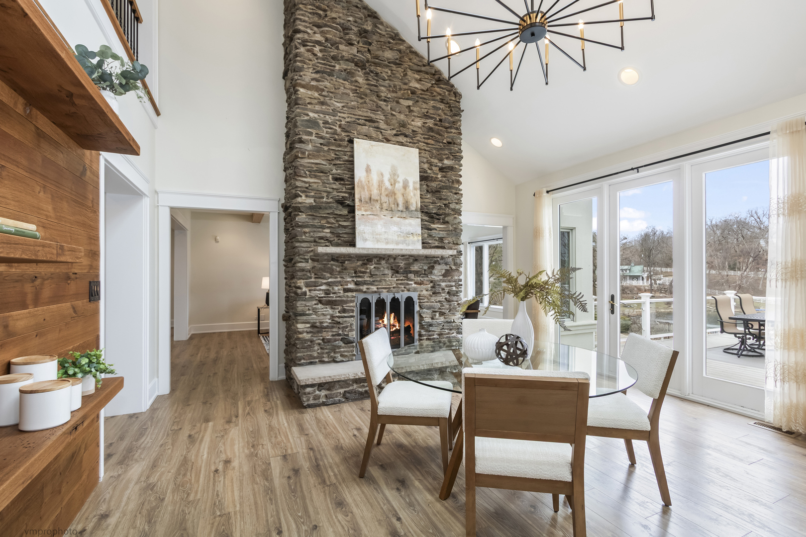 10 Old Hart Road, Barrington Hills, IL 60010