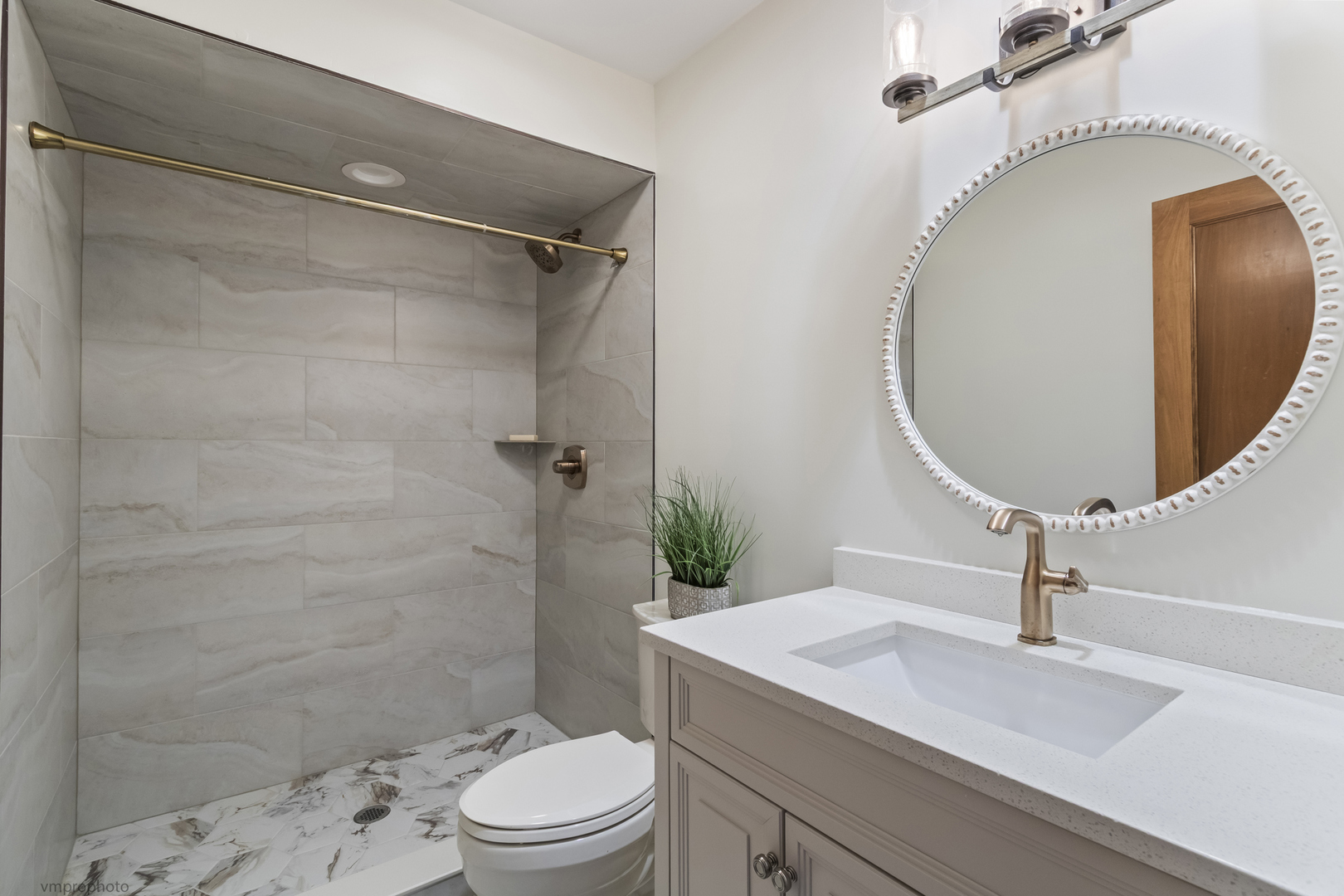 10 Old Hart Road, Barrington Hills, IL 60010