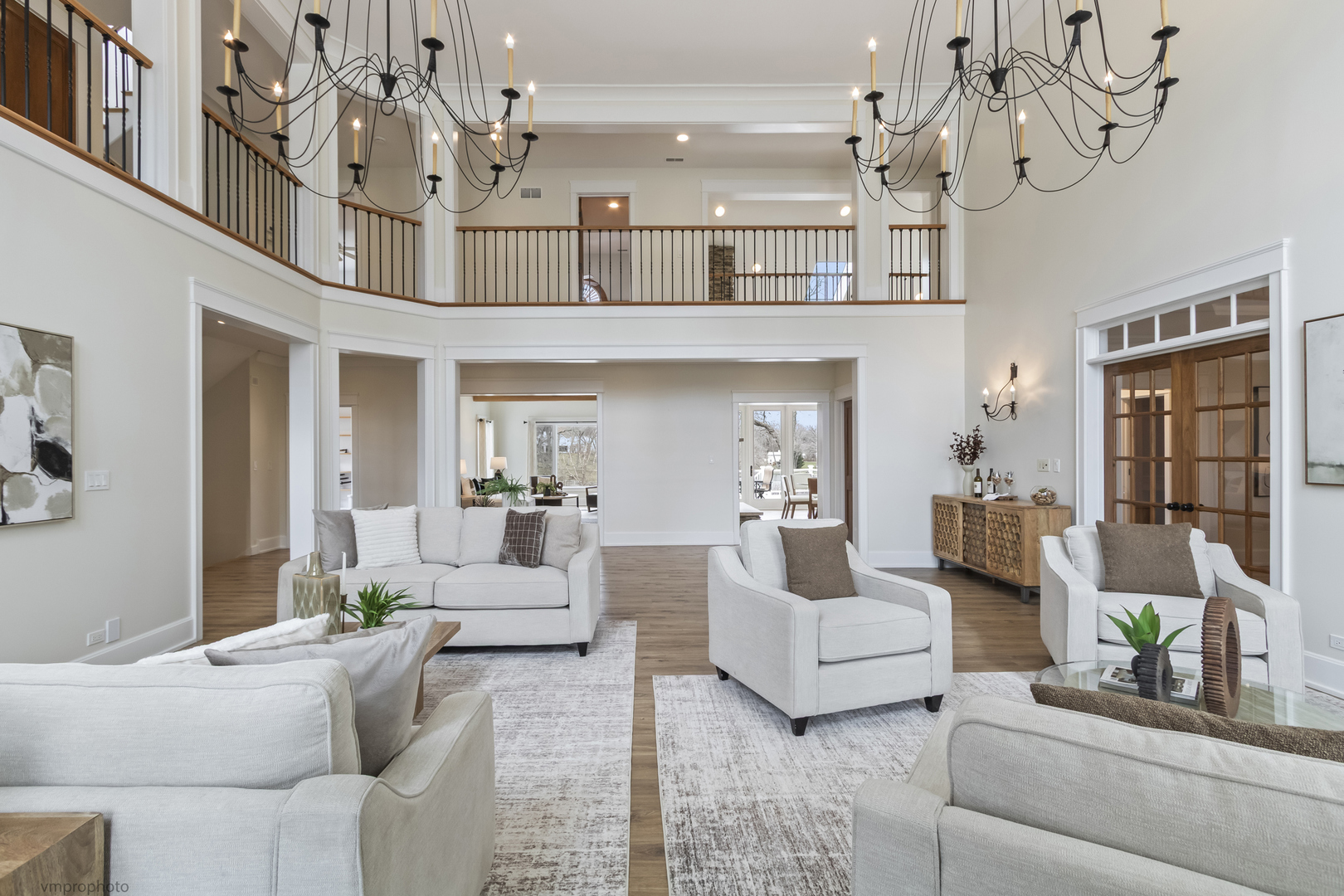 10 Old Hart Road, Barrington Hills, IL 60010