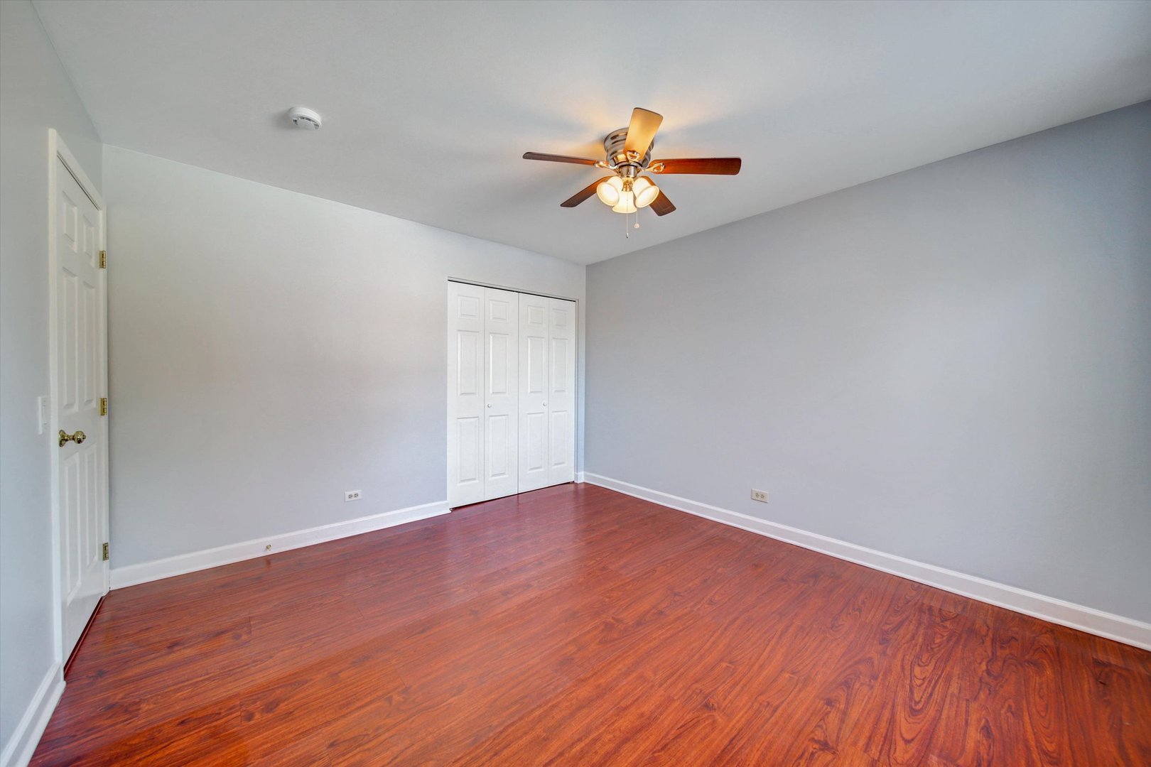 1906 Fairfield Road, Lindenhurst, IL 60046