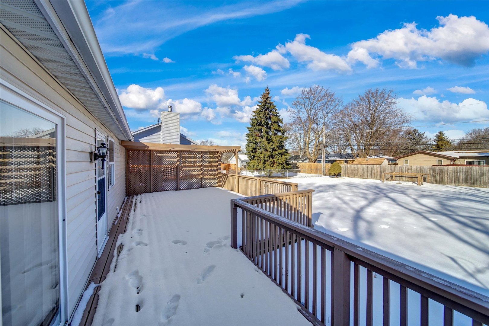 1906 Fairfield Road, Lindenhurst, IL 60046