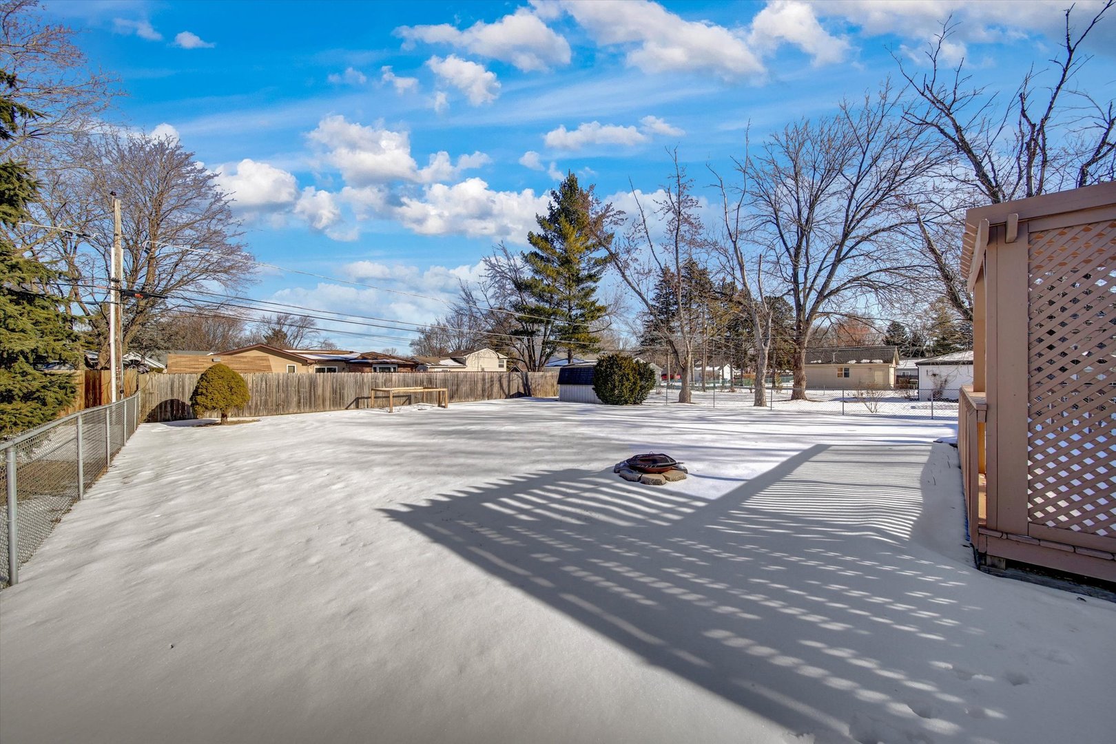 1906 Fairfield Road, Lindenhurst, IL 60046