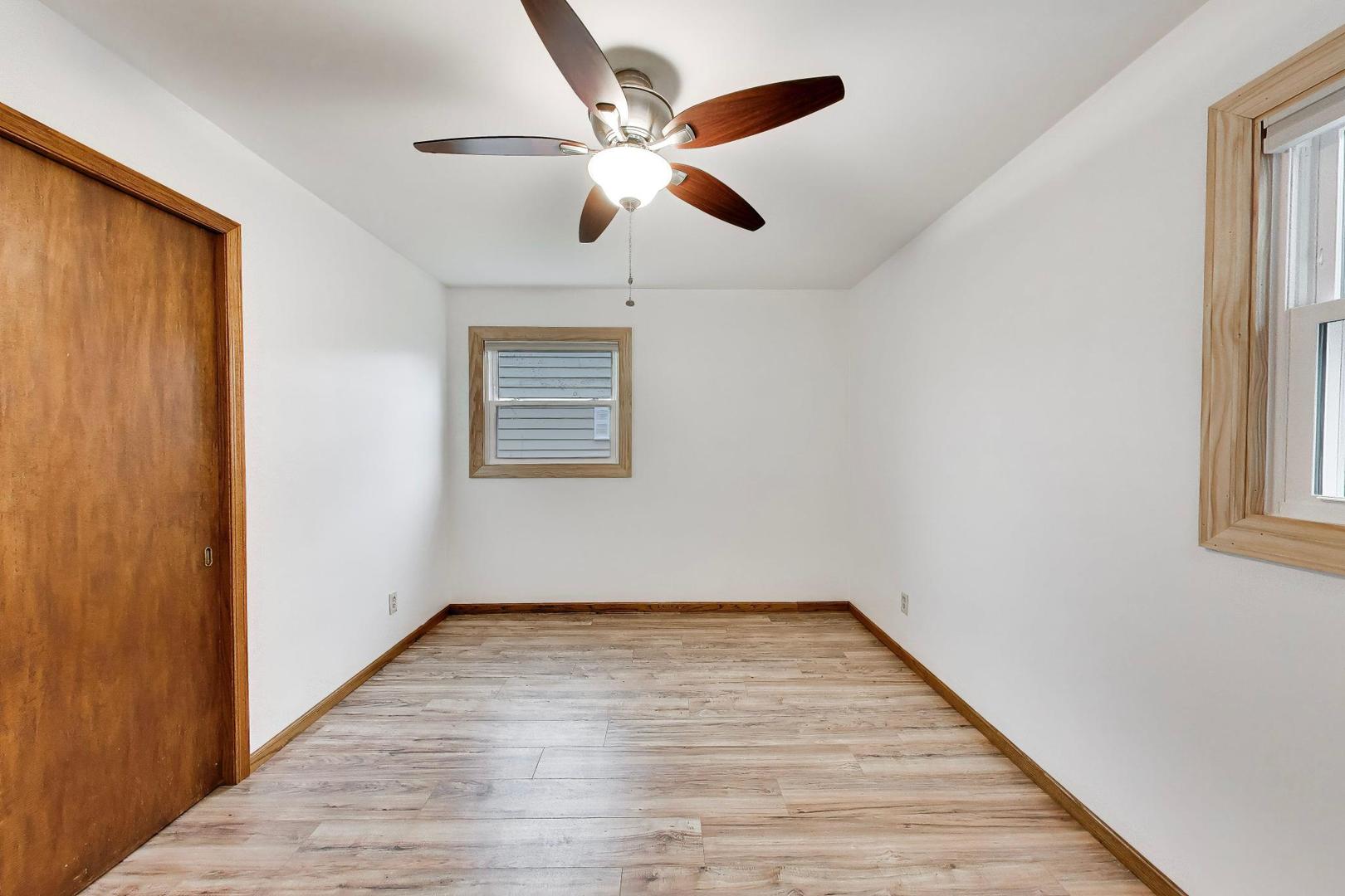 2917 VIRGINIA Avenue, McHenry, IL 60050