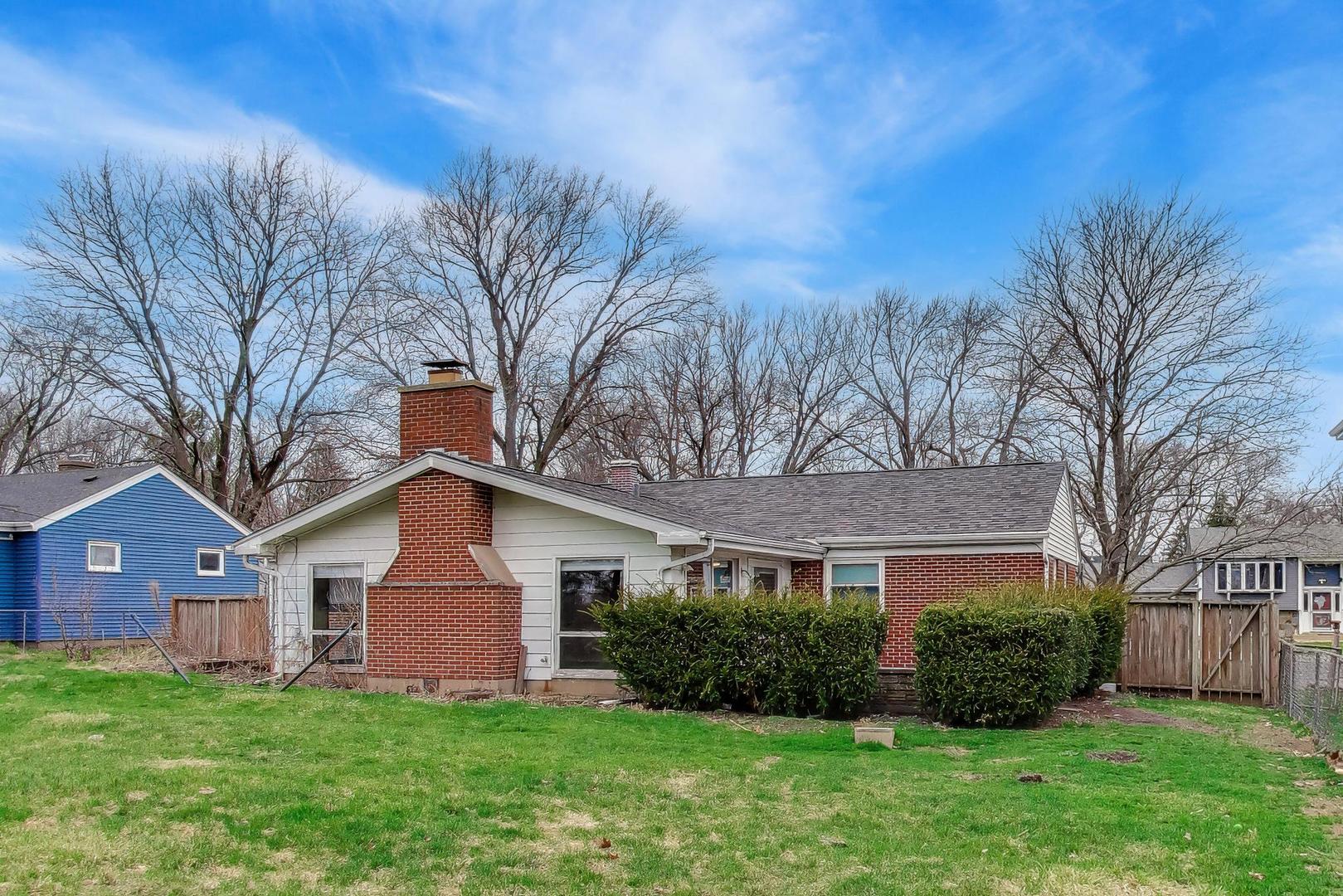 2917 VIRGINIA Avenue, McHenry, IL 60050