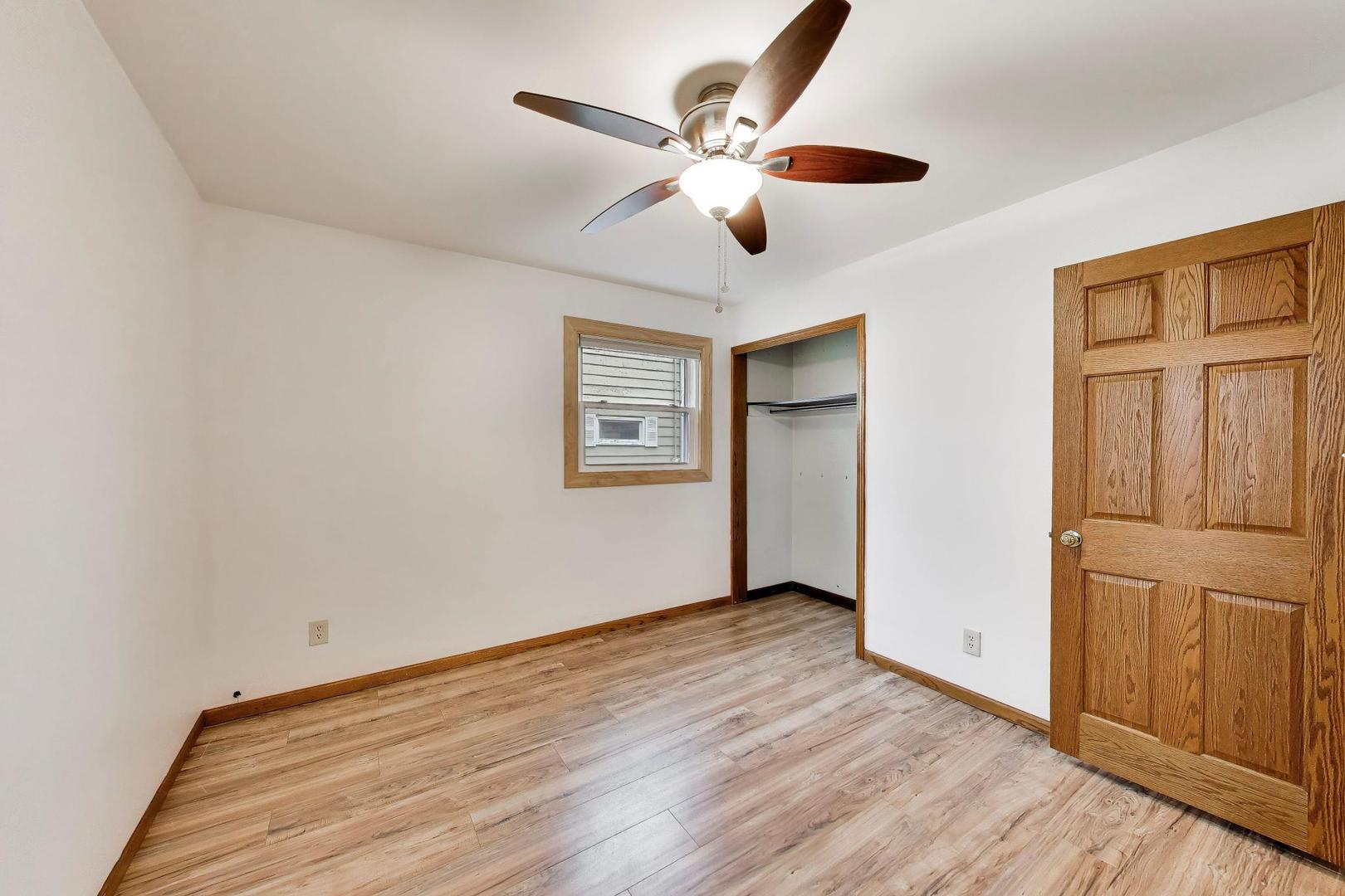 2917 VIRGINIA Avenue, McHenry, IL 60050