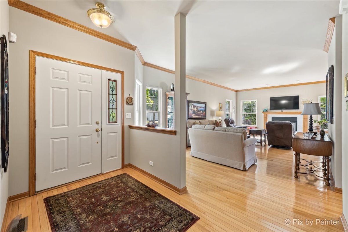 4051 Willow View Drive, Lake In The Hills, IL 60156