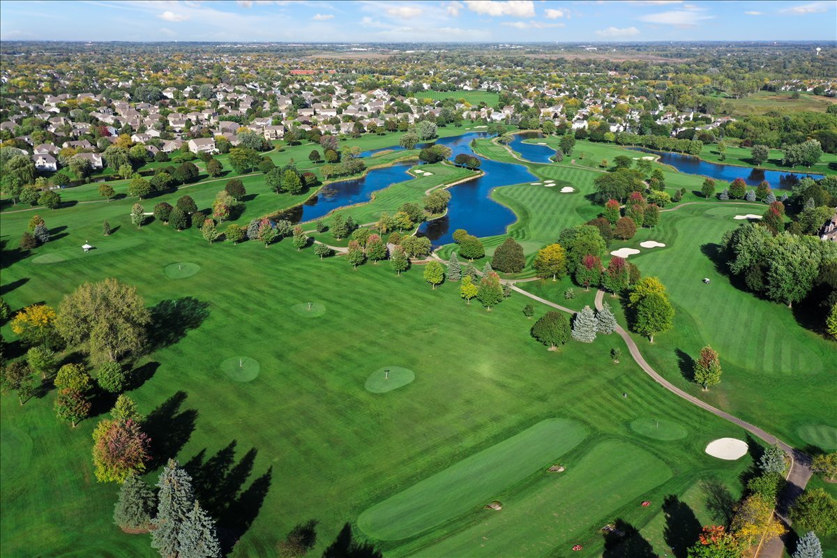 4051 Willow View Drive, Lake In The Hills, IL 60156