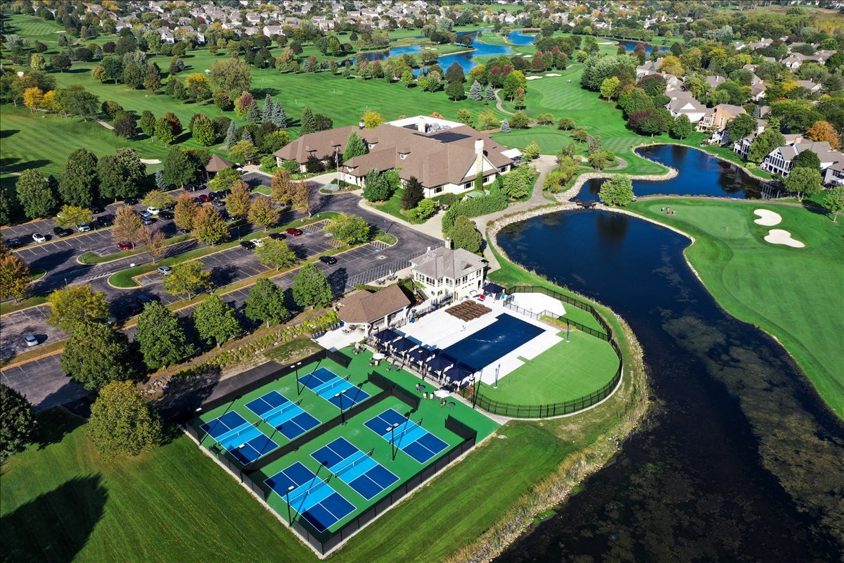 4051 Willow View Drive, Lake In The Hills, IL 60156