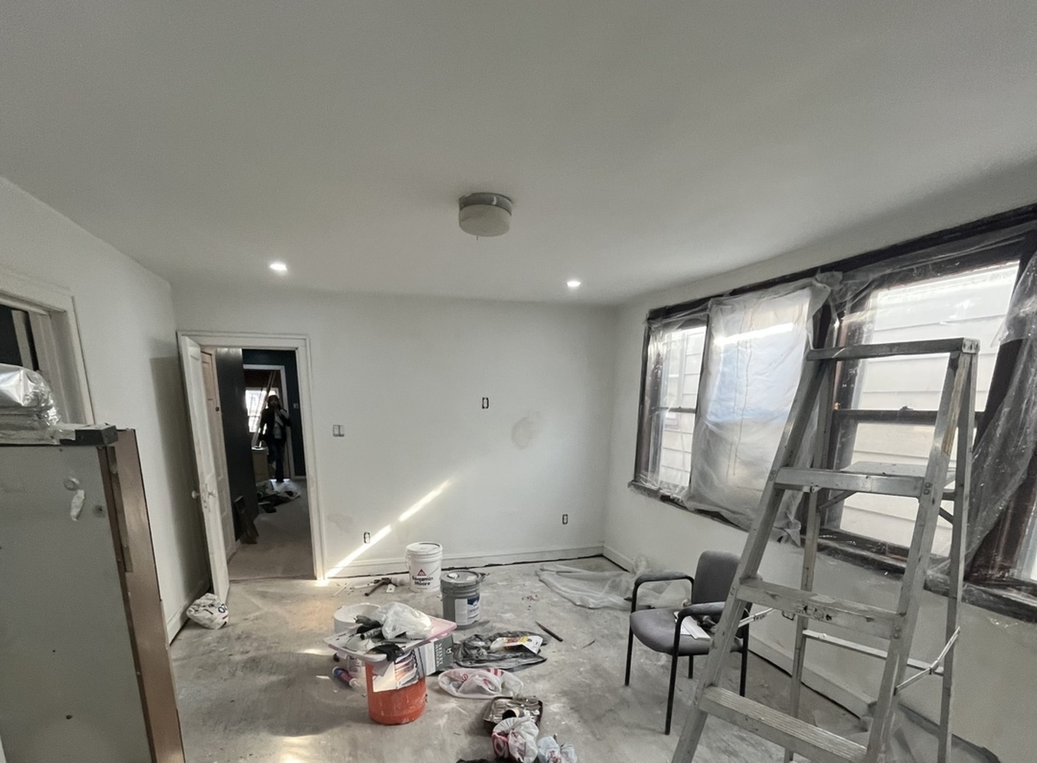 6833 S May Street, Chicago, IL 60621