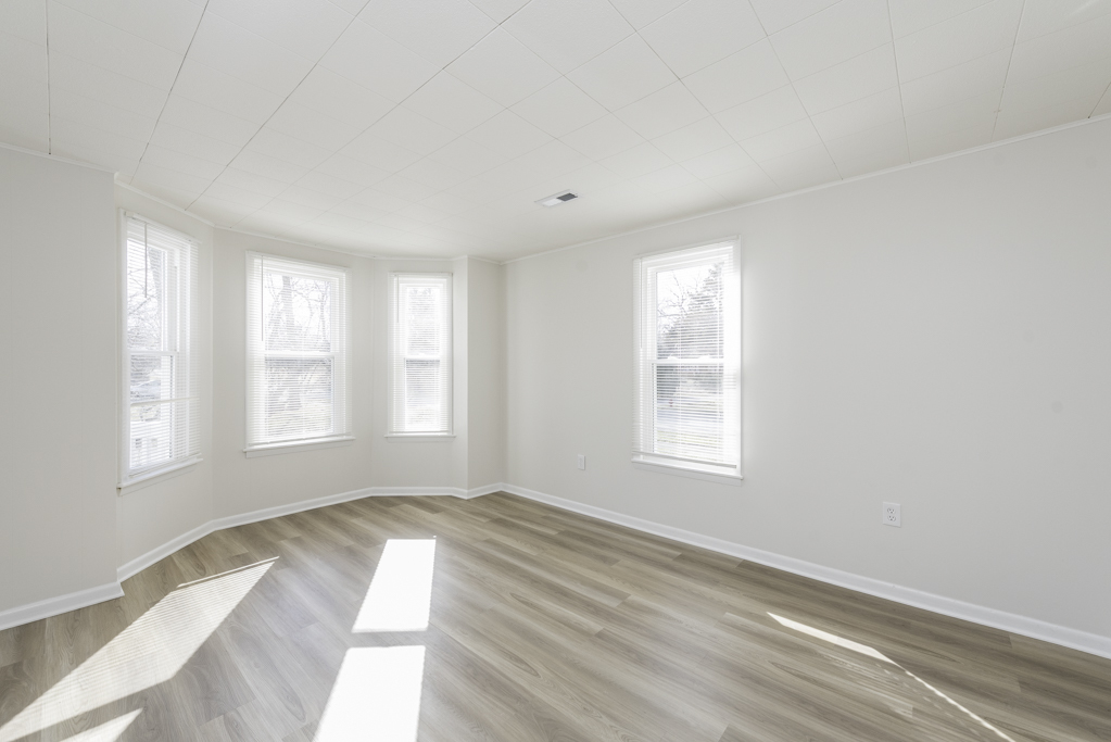 2415 Gilboa Avenue, Zion, IL 60099