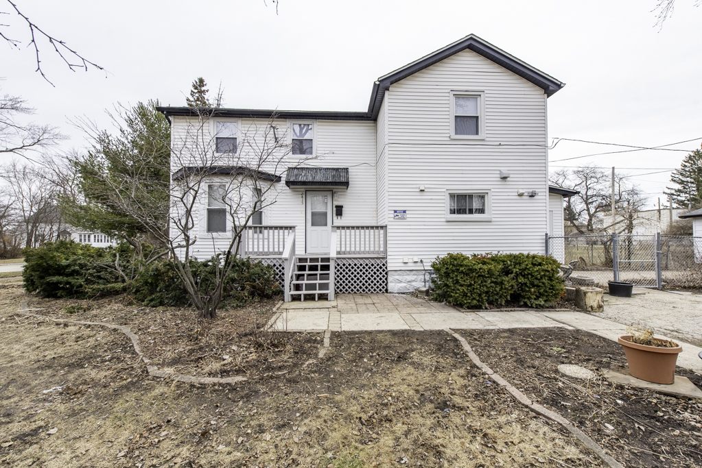 2415 Gilboa Avenue, Zion, IL 60099