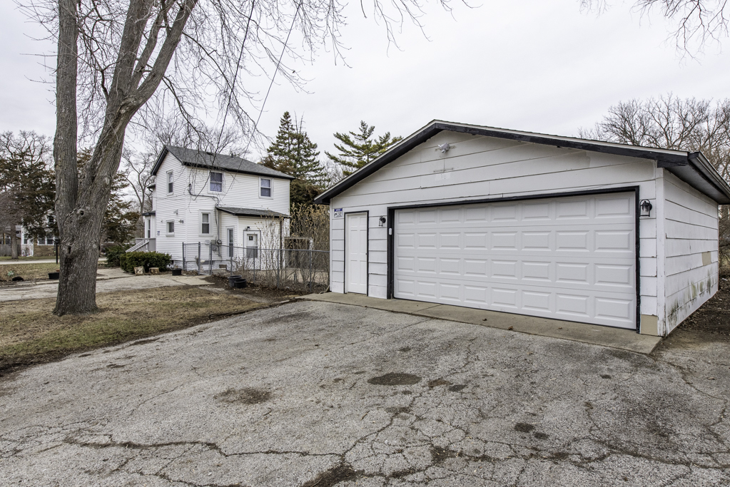 2415 Gilboa Avenue, Zion, IL 60099