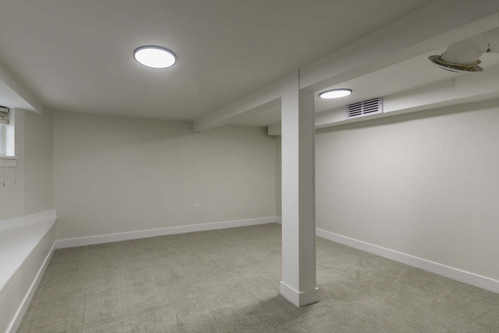 2415 Gilboa Avenue, Zion, IL 60099