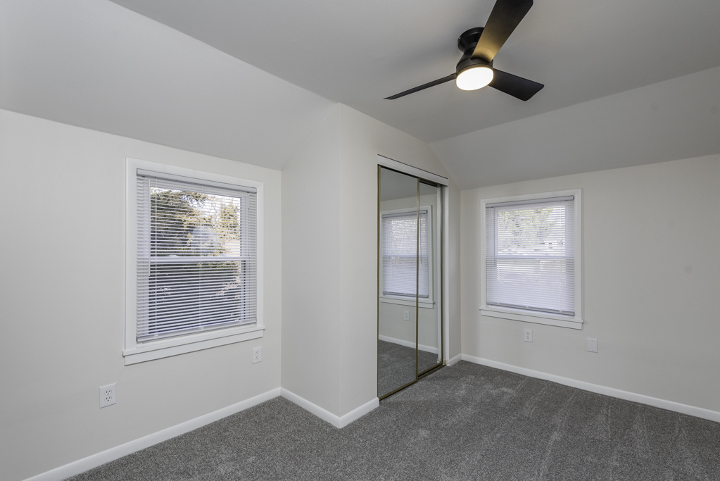 2415 Gilboa Avenue, Zion, IL 60099