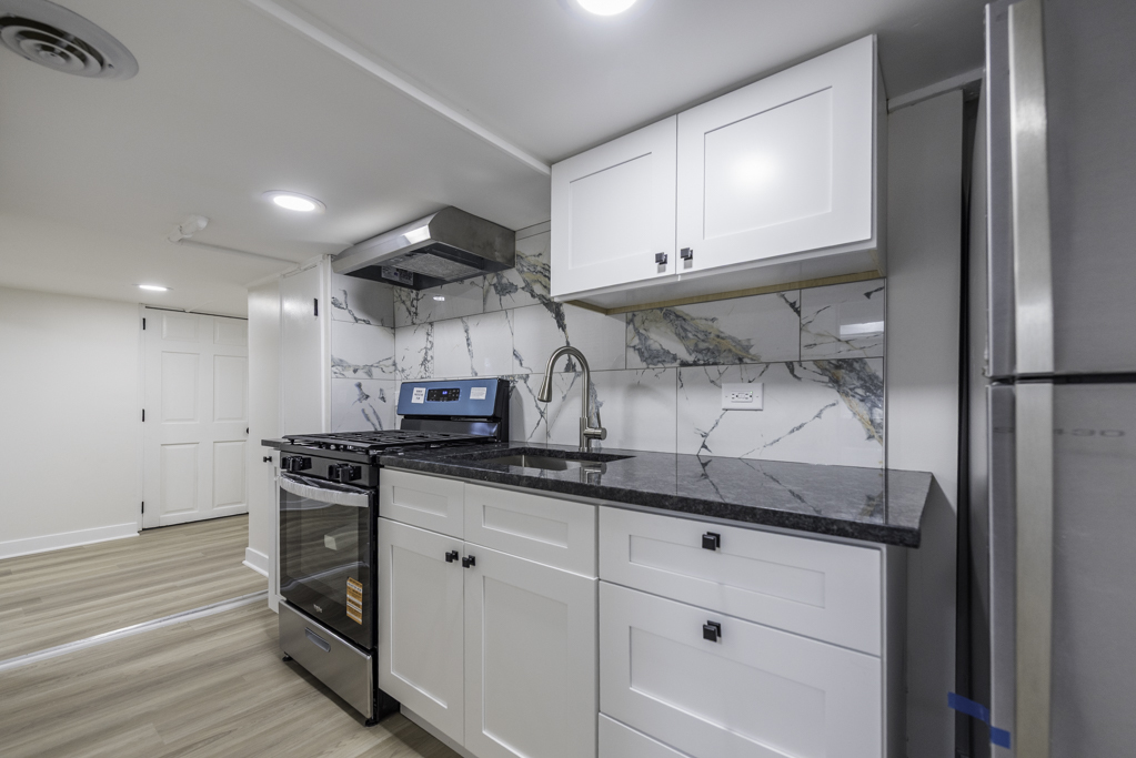 2415 Gilboa Avenue, Zion, IL 60099