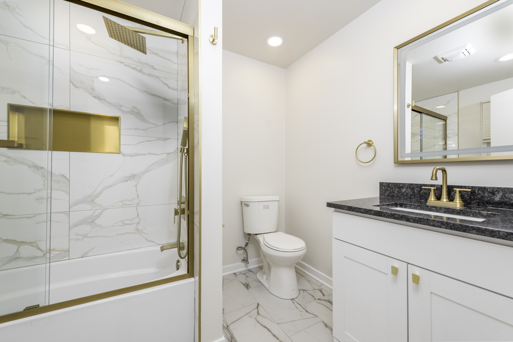 2415 Gilboa Avenue, Zion, IL 60099