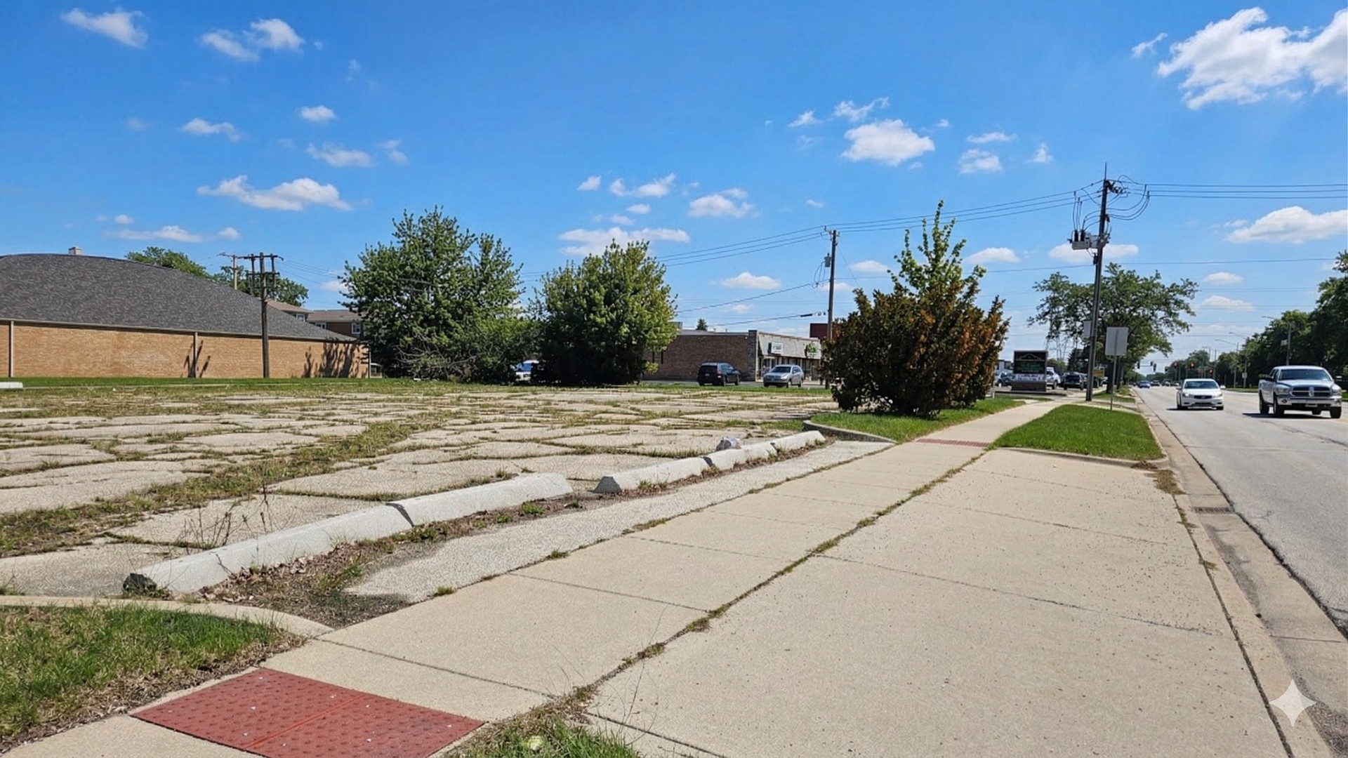 525 S Addison Road, Addison, IL 60101