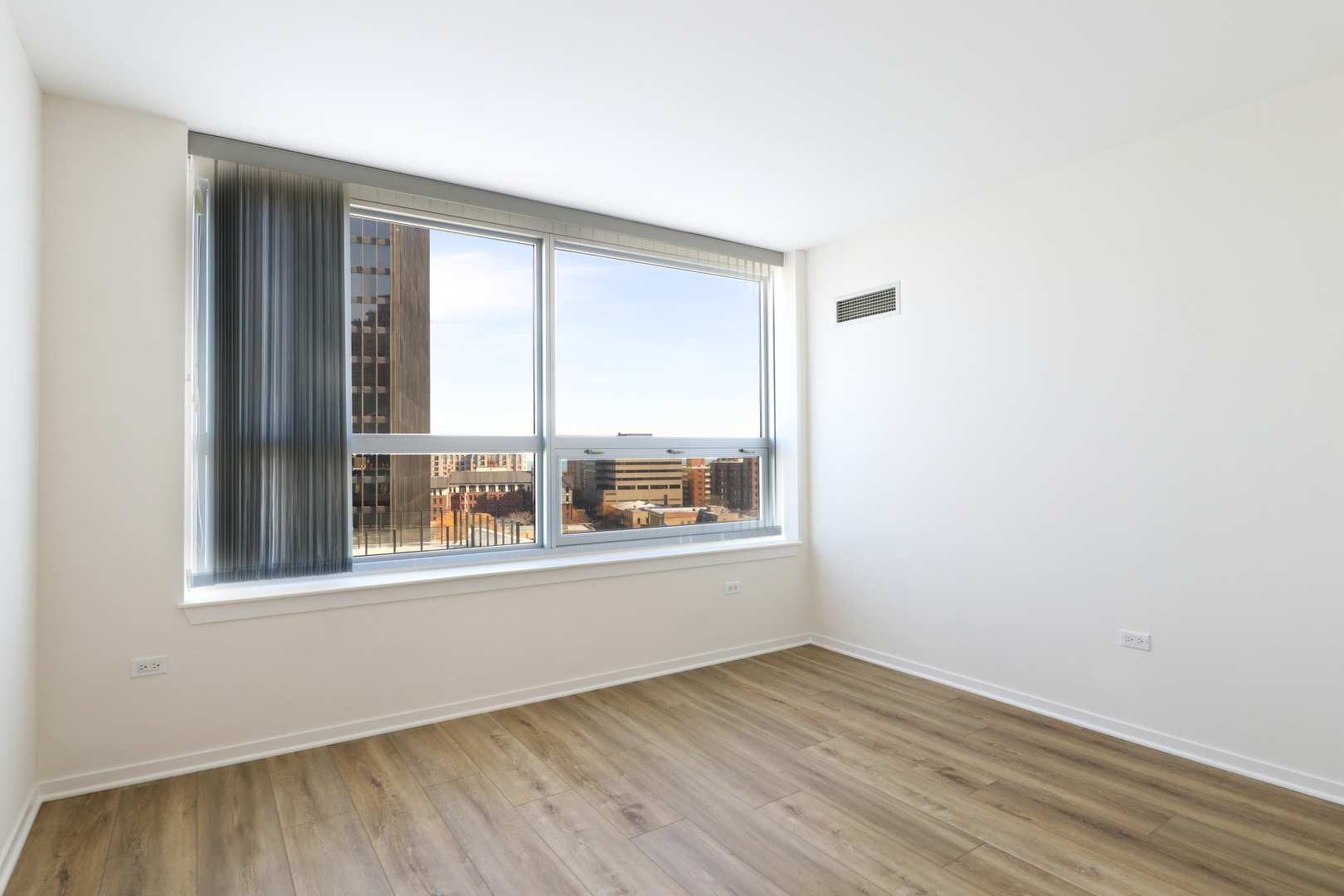 807 Davis Street #905, Evanston, IL 60201