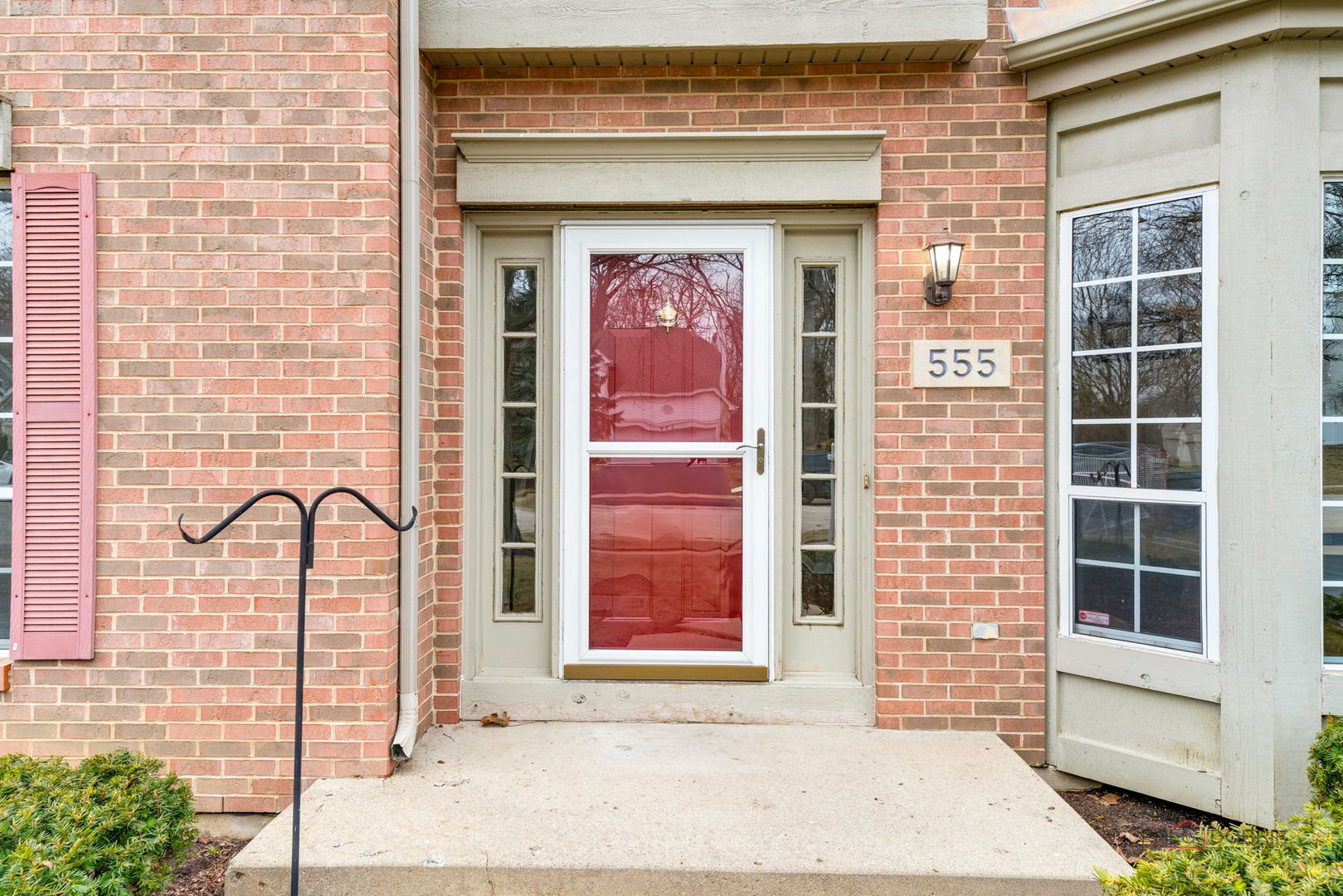 555 Meadowview Drive, Wauconda, IL 60084