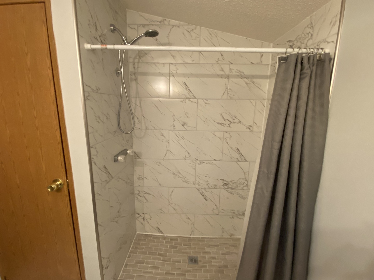 3408 JEN Avenue, Park City, IL 60085