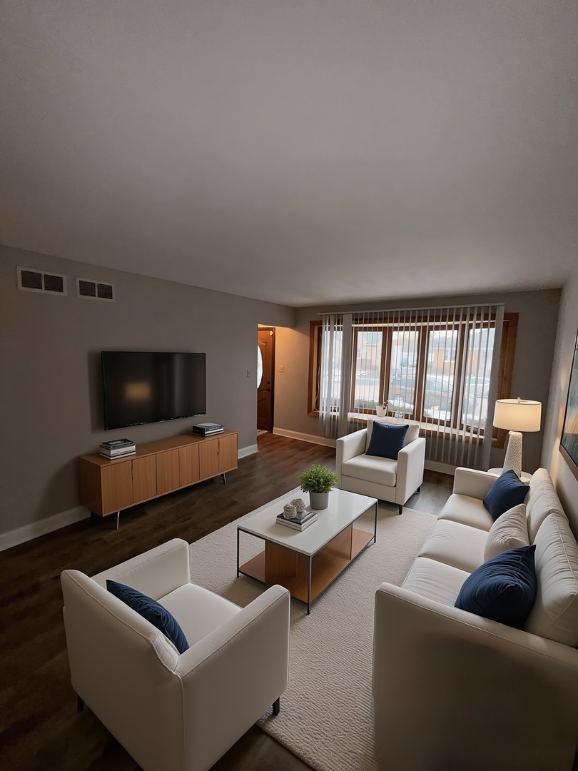 18136 Oakwood Avenue, Lansing, IL 60438