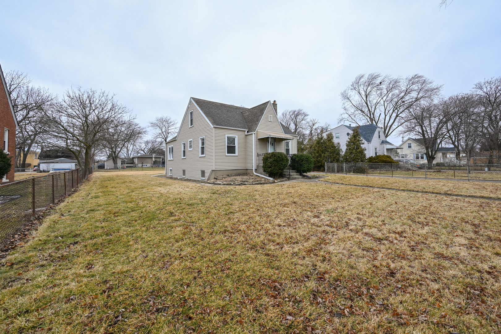 2316 N Hawthorne Avenue, Melrose Park, IL 60164