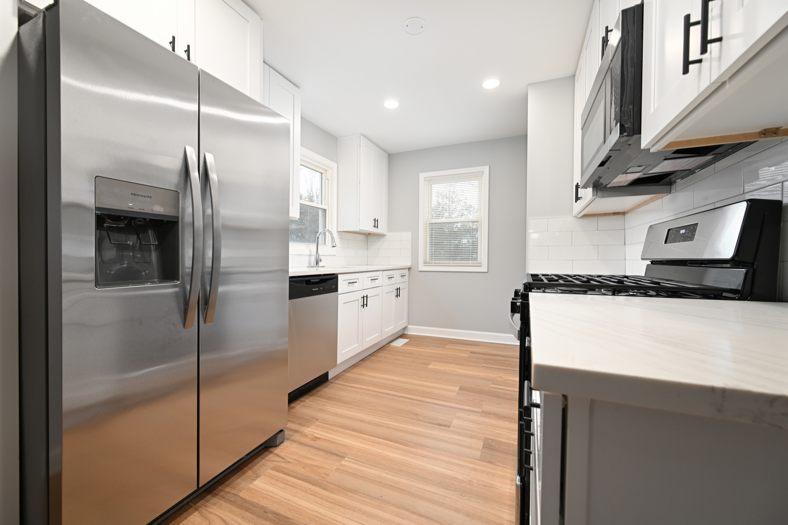 2316 N Hawthorne Avenue, Melrose Park, IL 60164