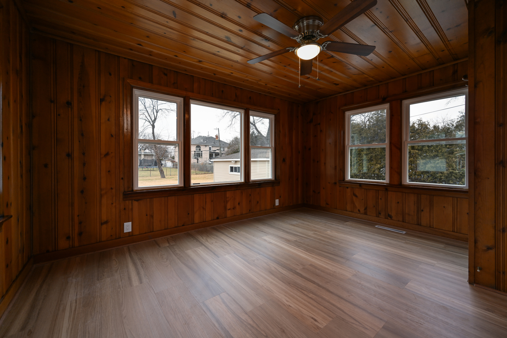 2316 N Hawthorne Avenue, Melrose Park, IL 60164