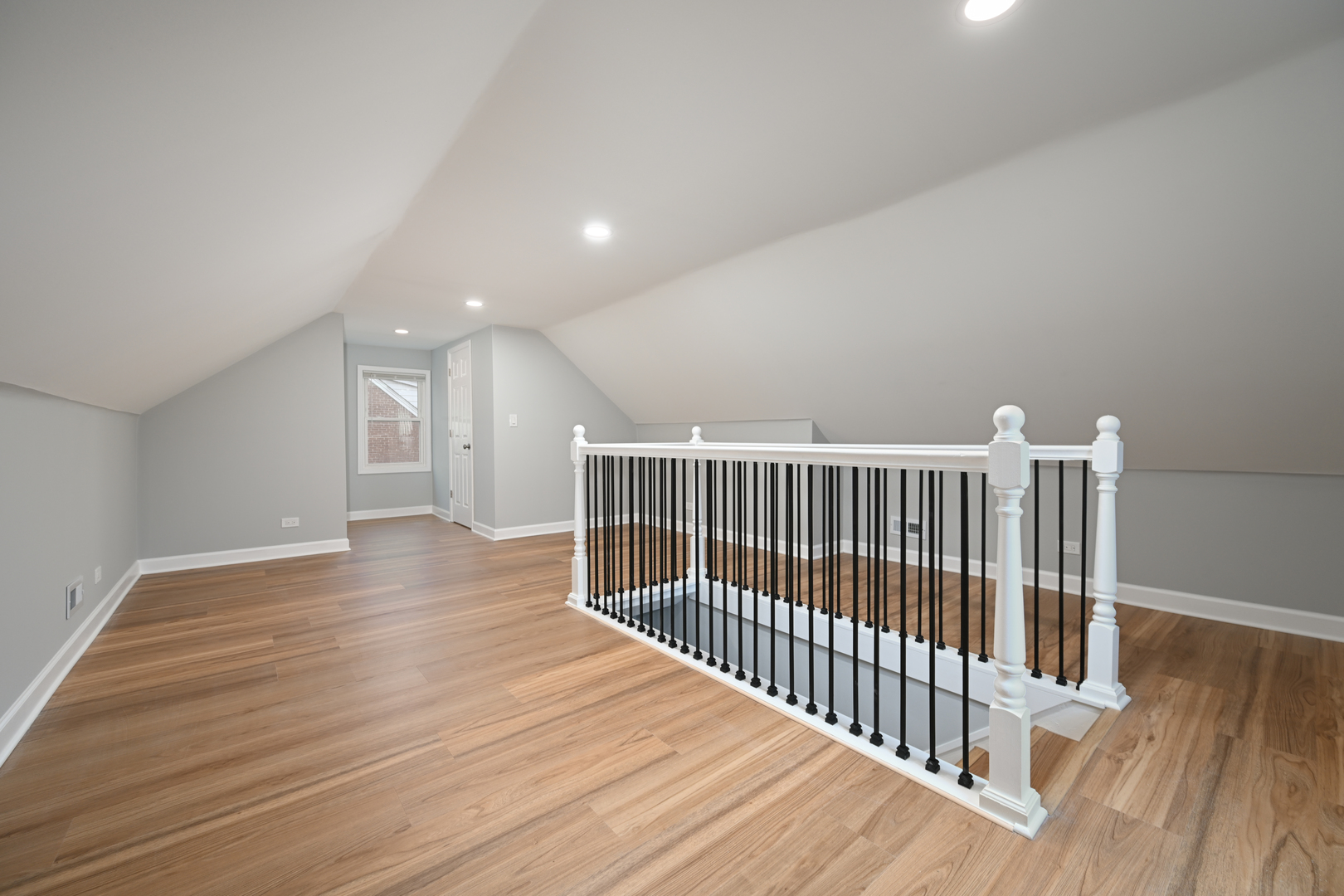 2316 N Hawthorne Avenue, Melrose Park, IL 60164