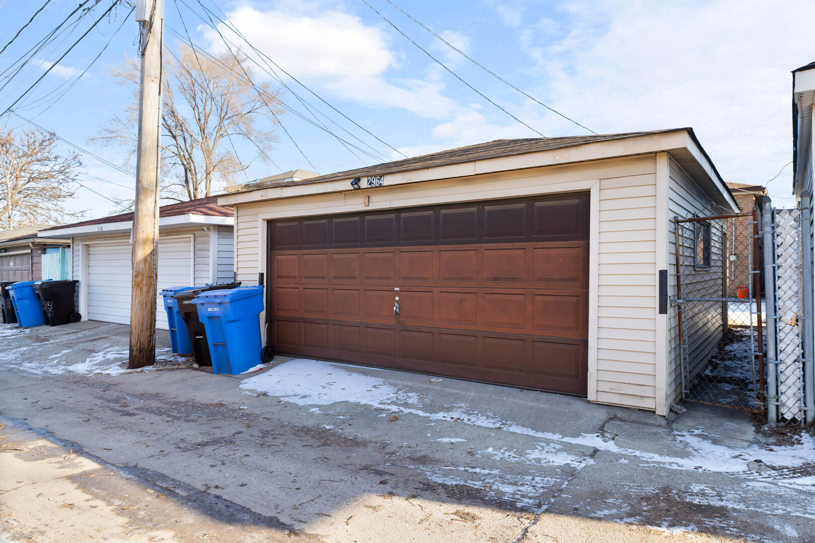 2964 W Columbus Avenue, Chicago, IL 60652