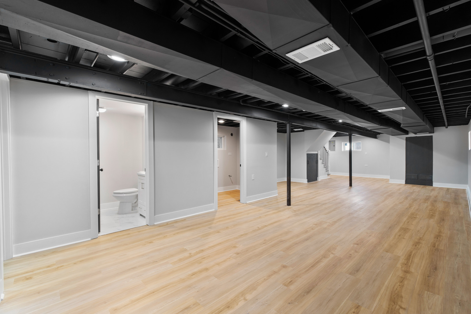 2964 W Columbus Avenue, Chicago, IL 60652