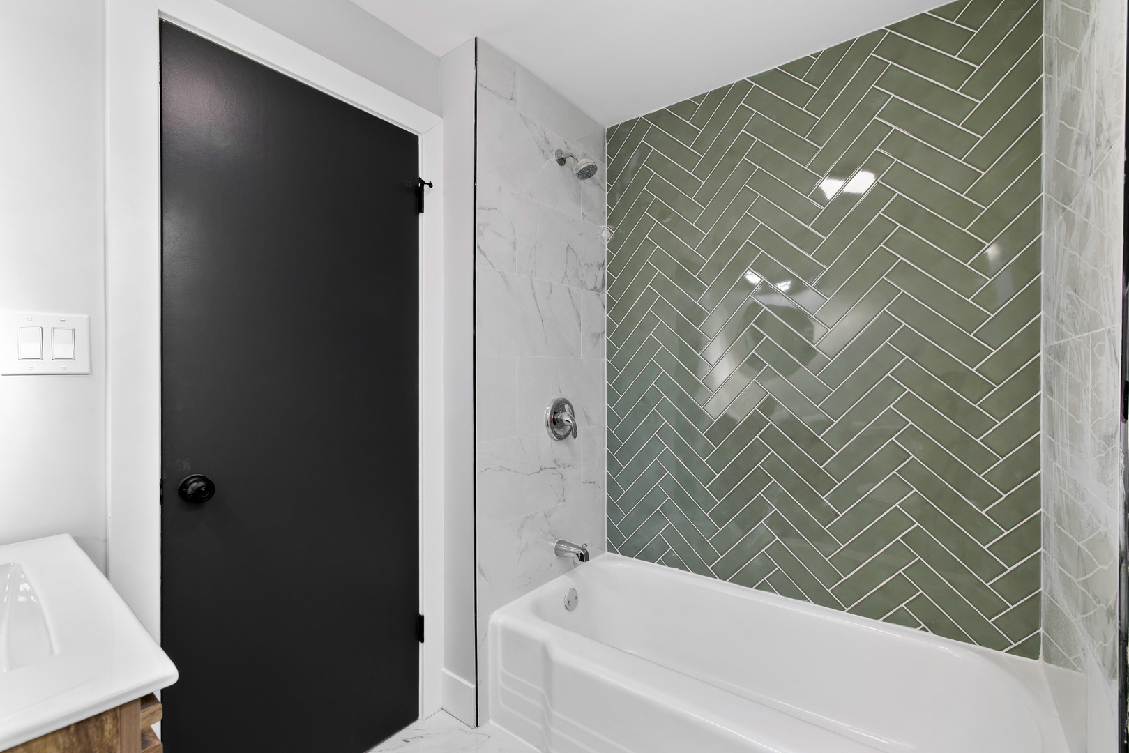 2964 W Columbus Avenue, Chicago, IL 60652