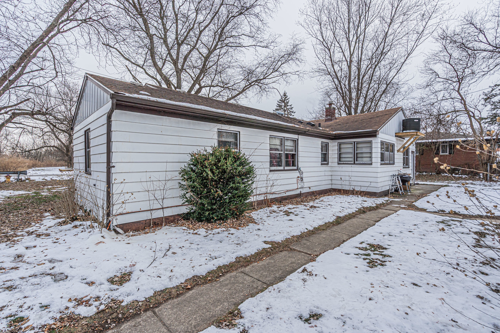 1760 E 158th Street, South Holland, IL 60473