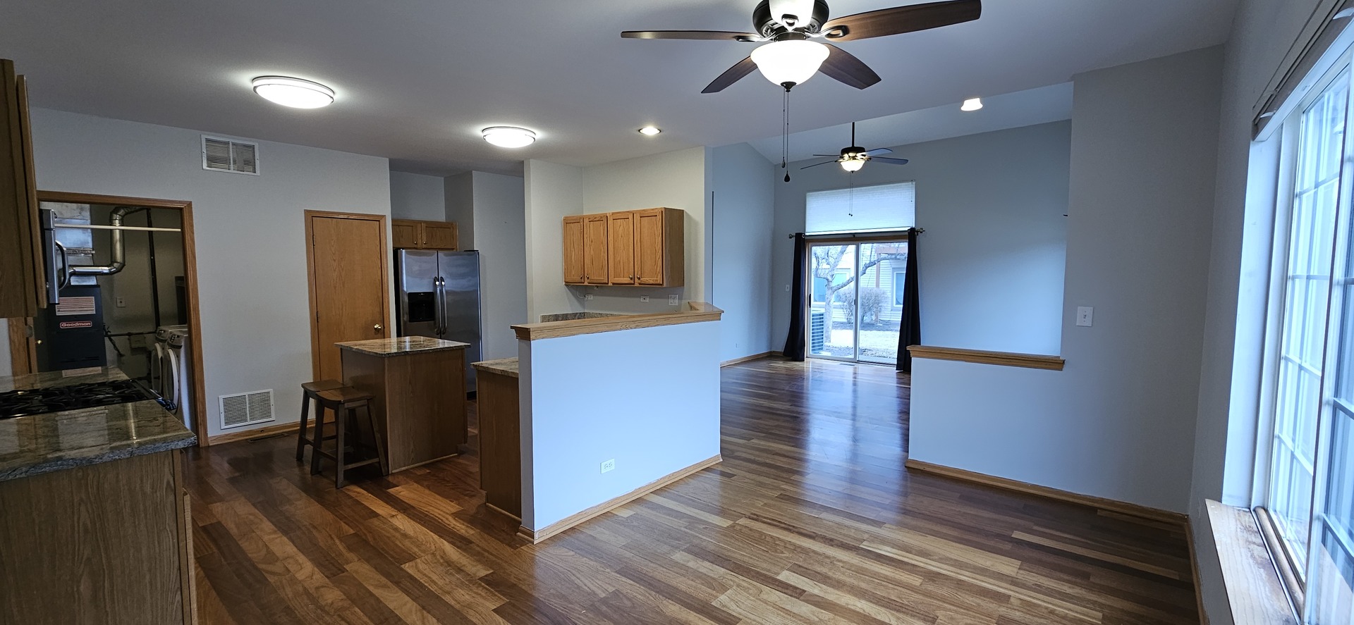 1036 Woodview Court #1036, Aurora, IL 60502