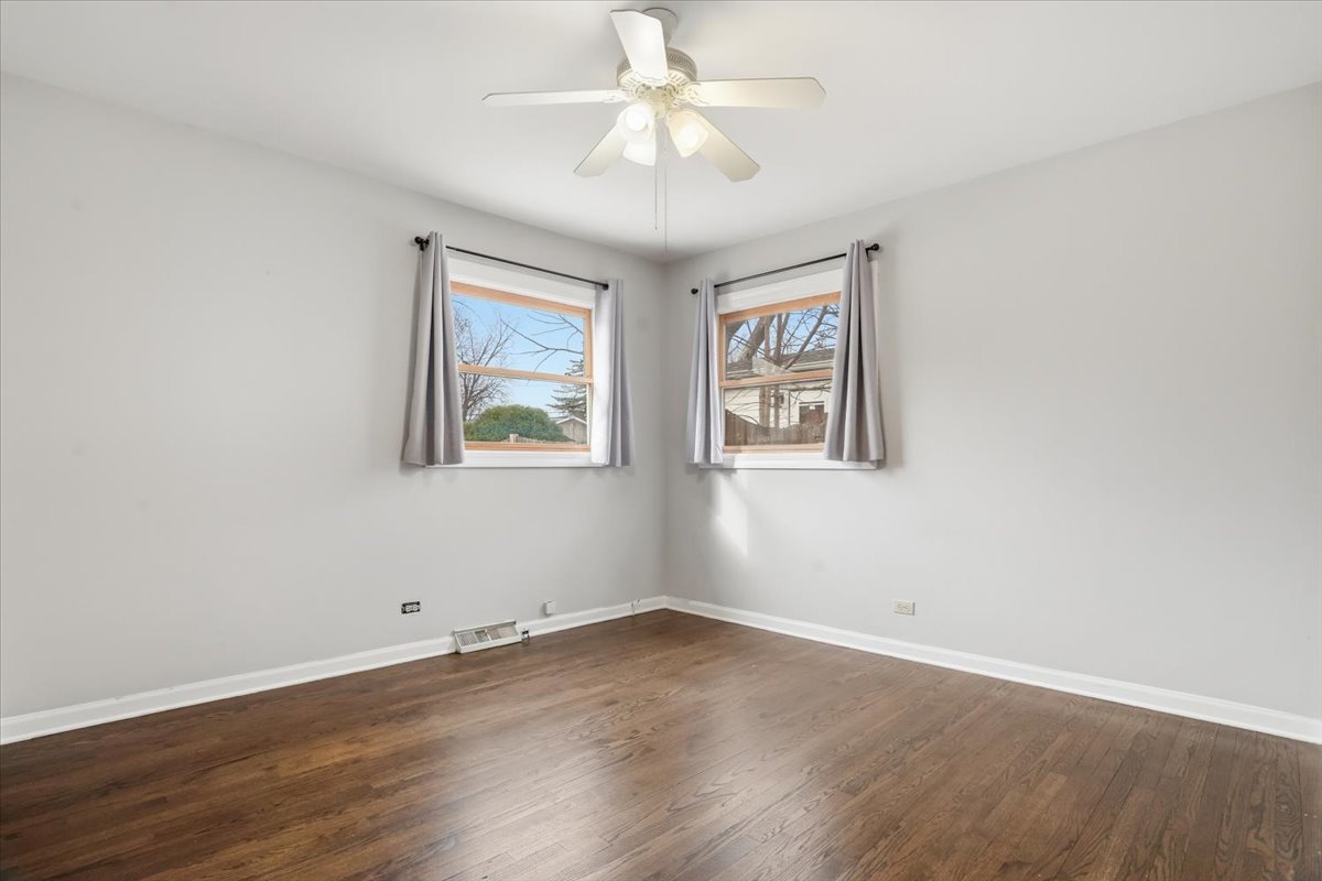 509 Bonniebrook Avenue, Mundelein, IL 60060