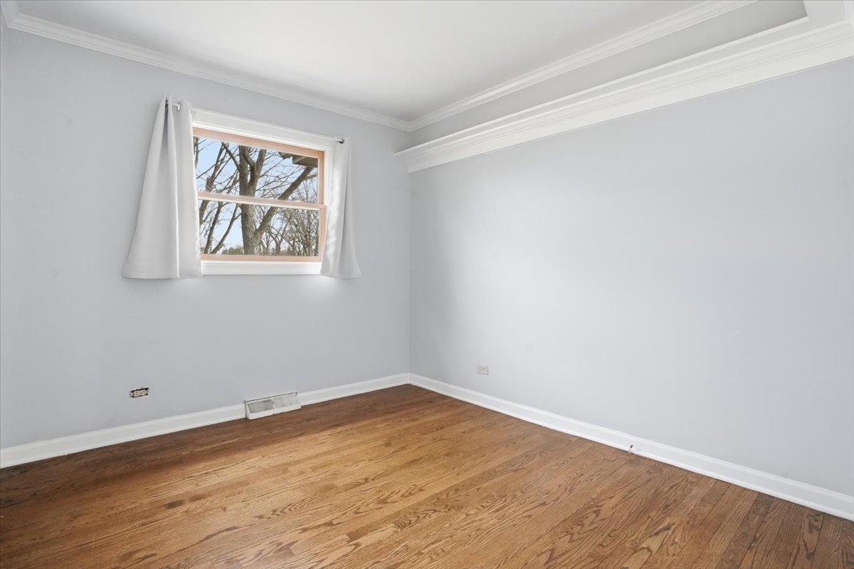 509 Bonniebrook Avenue, Mundelein, IL 60060