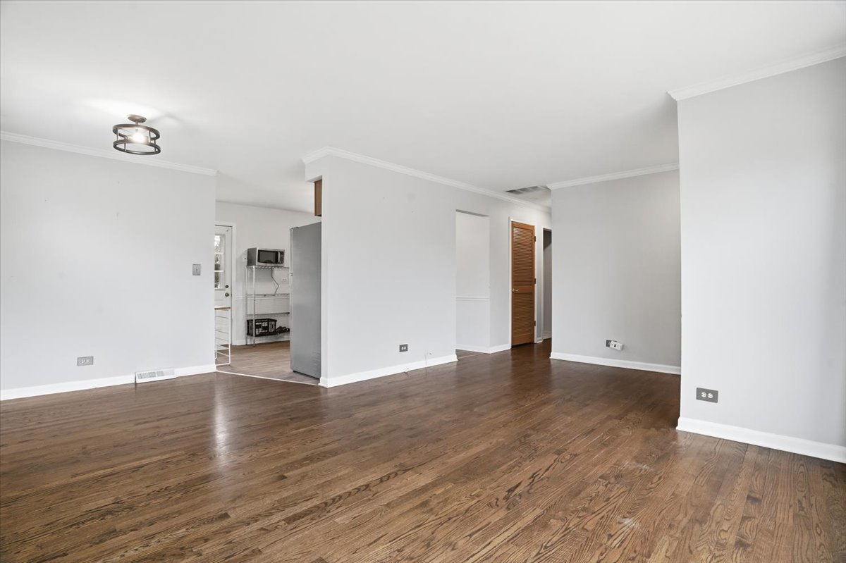 509 Bonniebrook Avenue, Mundelein, IL 60060